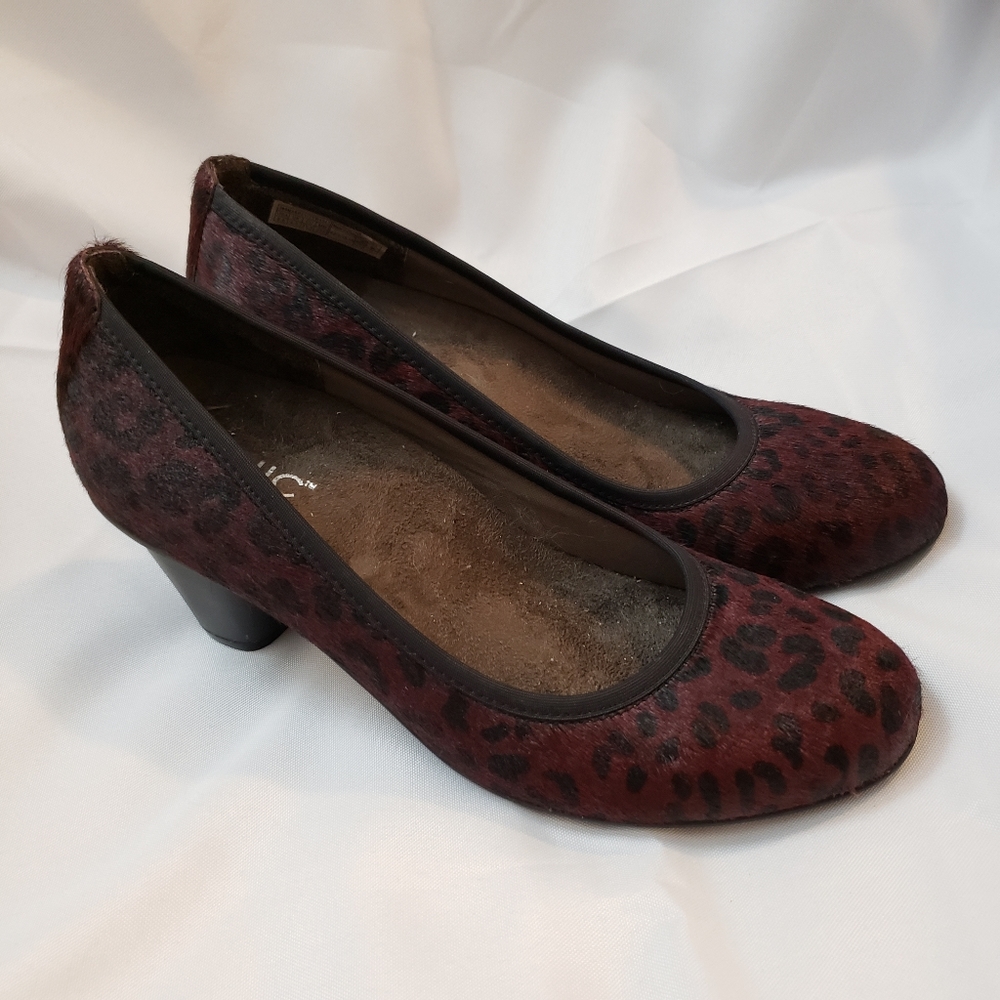 Vionic Mabrey Red and Black Leopard Pumps Heels Orthotic Comfort Size 8.5